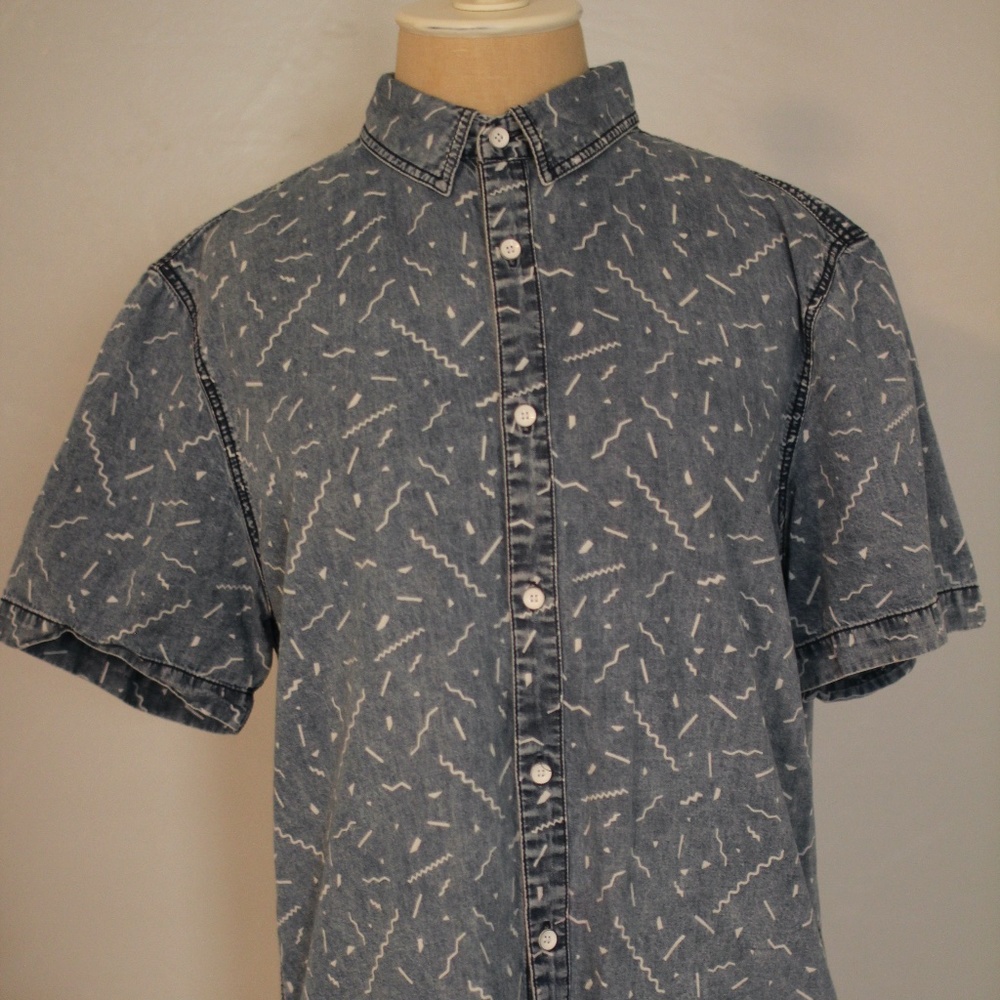 Short Sleeve Denim Button Down Shirt Size Medium